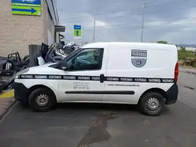 Veículo de Sucata fiat doblo ii cargo (263) do ano 0 alimentado 