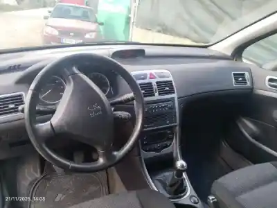 Scrapping Vehicle PEUGEOT 307  of the year 0 powered RHY