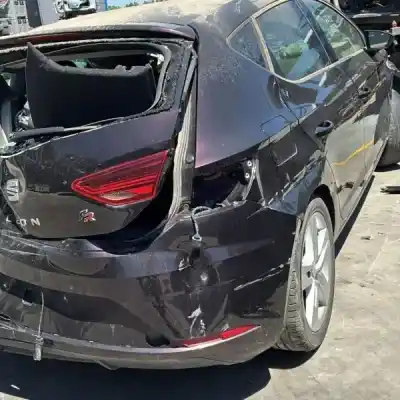 Veículo de Sucata SEAT LEON (5F1) 2.0 TDI do ano 2012 alimentado CRM