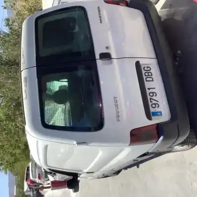 Sloopvoertuig PEUGEOT PARTNER (S2)  van het jaar 2002 aangedreven WJYDW8B,WJZDW8