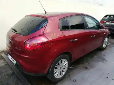 Sloopvoertuig fiat bravo (198) 1.6 16v active multijet (77kw) van het jaar 2009 aangedreven 198a3000