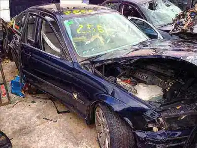 Veículo de Sucata bmw serie 3 berlina (e46) 2.0 24v do ano 2006 alimentado 20 6 s4