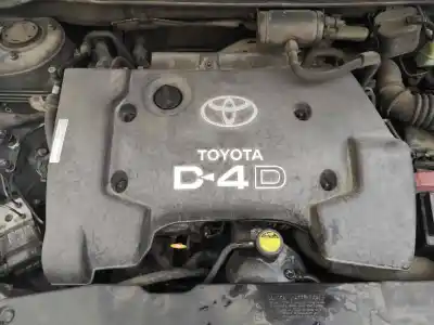 Sloopvoertuig toyota corolla (e12) 2.0 d-4d linea sol berlina van het jaar 2003 aangedreven 1cdftv