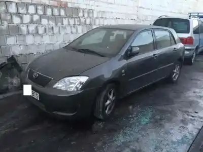 Veículo de Sucata TOYOTA COROLLA (E12) 1.6 16V do ano 2002 alimentado 3ZZFE