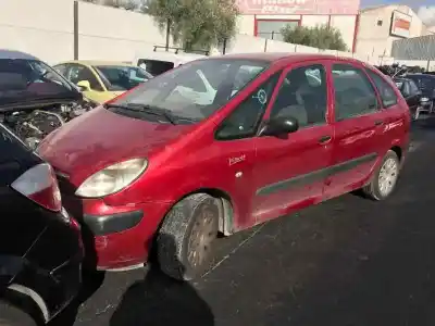 Véhicule à la ferraille CITROEN XSARA PICASSO (N68) 1.6 HDi de l'année 2006 alimenté 9HX