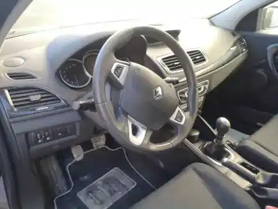 Scrapping Vehicle renault megane iii coupe color edition 110 cv / 81 kw of the year 2011 powered k4m858