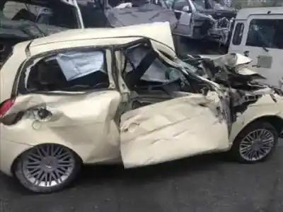 Veículo de Sucata lancia ypsilon (101) 1.2 16v cat 80 cv / 59 kw do ano 2006 alimentado 188 a5.000