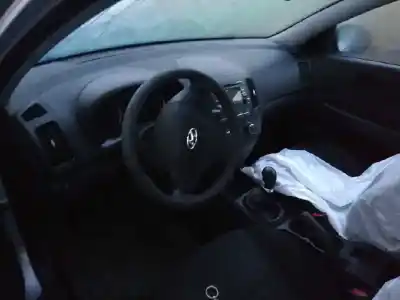 Veículo de Sucata hyundai i30 comfort do ano 2010 alimentado d4fb