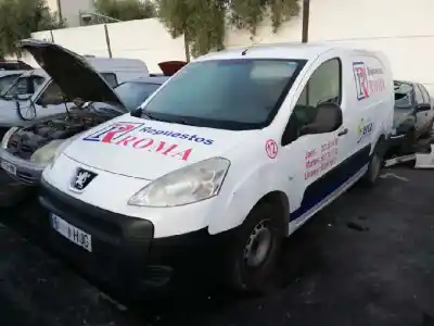 Veículo de Sucata peugeot partner kasten confort l1 do ano 2012 alimentado 9h06