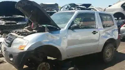 Veículo de Sucata mitsubishi montero (v60/v70) 2.5 tdi sahel do ano 2005 alimentado 4d56t