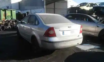 Veículo de Sucata ford focus berlina (cap) ambiente (d) do ano 2006 alimentado kkda