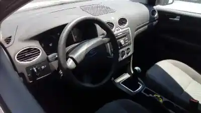 Veículo de Sucata ford focus berlina (cap) ambiente (d) do ano 2005 alimentado hhda