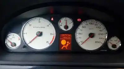 Veículo de Sucata peugeot 407 st confort do ano 2005 alimentado rhr