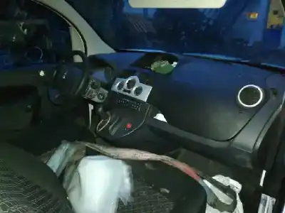 Veículo de Sucata RENAULT KANGOO Profesional do ano 2012 alimentado K9K 808