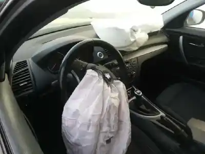 Veicolo di demolizione BMW SERIE 1 BERLINA (E81/E87) 118d dell'anno 2010 alimentato N47D20C