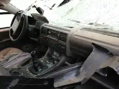 Veículo de Sucata land rover discovery (lt) td5 do ano 1999 alimentado 10p