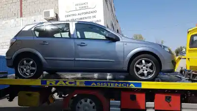 Veículo de Sucata OPEL ASTRA H BERLINA 1.7 16V CDTI do ano 2006 alimentado Z17DTH