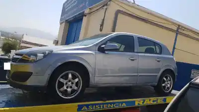 Veículo de Sucata opel astra h berlina 1.7 16v cdti do ano 2006 alimentado z17dth