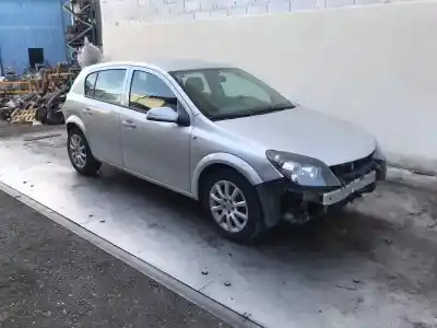 Vehicul casat opel astra h berlina cosmo al anului 2005 alimentat z17dth