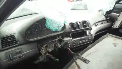 Scrapping Vehicle bmw serie 3 touring (e46) 320d of the year 2003 powered 204d1