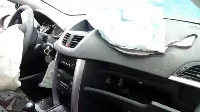 Vehicul casat peugeot 207 cc básico al anului 2008 alimentat 5fw