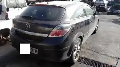 Sloopvoertuig opel astra gtc cosmo van het jaar 2005 aangedreven z19dt
