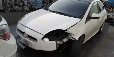 Veicolo di demolizione FIAT BRAVO (198) 2.0 16V Multijet Super Sport dell'anno 2009 alimentato 198A5000