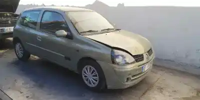 Véhicule à la ferraille renault clio ii fase ii (b/cb0) expression de l'année 2002 alimenté k9k704