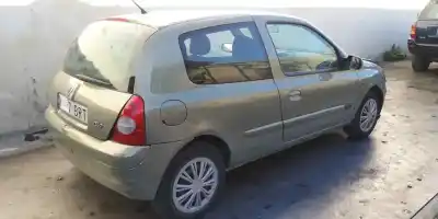 Здавання транспортного засобу RENAULT CLIO II FASE II (B/CB0) Expression року 2002 потужний K9K704