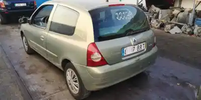 Véhicule à la ferraille renault clio ii fase ii (b/cb0) expression de l'année 2002 alimenté k9k704