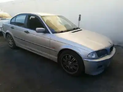 Veicolo di demolizione BMW SERIE 3 BERLINA (E46) 320d dell'anno 2001 alimentato 204D1