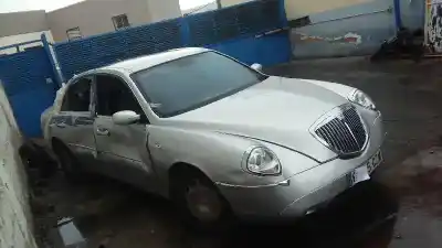 Vehículo de desguace LANCIA THESIS (115) 2.4 Multijet 20V CAE Emblema del año 2004 con motor 841G000