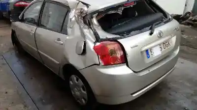 Veicolo di demolizione toyota corolla (e12) 2.0 d-4d linea luna berlina dell'anno 2005 alimentato 1cdftv