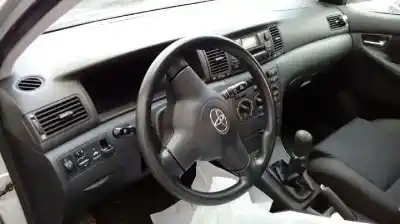 Veicolo di demolizione toyota corolla (e12) 2.0 d-4d linea luna berlina dell'anno 2005 alimentato 1cdftv