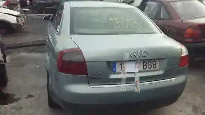 Veículo de Sucata audi a4 berlina (8e) 2.5 v6 24v tdi do ano 2002 alimentado ake