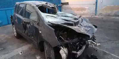 Véhicule à la ferraille nissan note (e11e) acenta de l'année 2008 alimenté k9k276