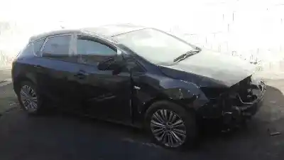 Здавання транспортного засобу opel astra j lim. selective року 2015 потужний b16dtl