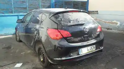 Здавання транспортного засобу opel astra j lim. selective року 2015 потужний b16dtl