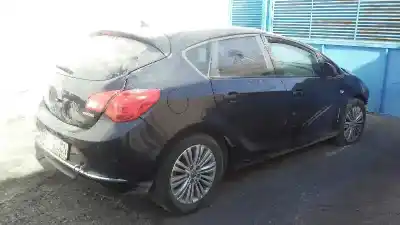 Здавання транспортного засобу opel astra j lim. selective року 2015 потужний b16dtl