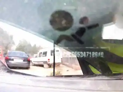 Здавання транспортного засобу RENAULT CLIO II FASE II (B/CB0) 1.2 16V року 2005 потужний D4F722