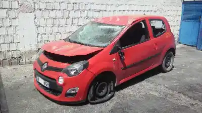 Veículo de Sucata RENAULT TWINGO 1.2 16V 101 CV / 74 KW do ano 2013 alimentado D4F770