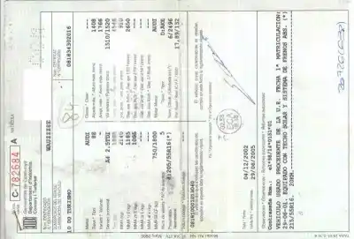 Veículo de Sucata audi a4 berlina (8e) 2.5 v6 24v tdi do ano 2001 alimentado ake