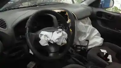 Veículo de Sucata hyundai santa fe (sm) 2.0 gls crdi 4x4 do ano 2001 alimentado d4ea