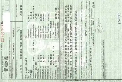 Veicolo di demolizione land rover discovery (lt) td5 dell'anno 2000 alimentato 10p