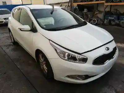 Scrapping Vehicle kia cee´d x-tech of the year 2015 powered d4fc