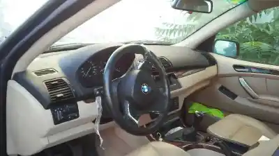 Veículo de Sucata BMW X5 (E53) 3.0d do ano 2004 alimentado 30-6D-2 D