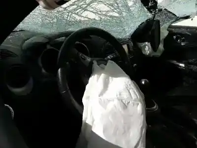 Veículo de Sucata nissan juke (f15) 1.6 do ano 2012 alimentado hr16