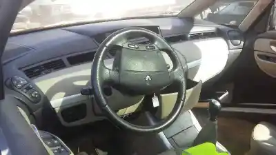 Здавання транспортного засобу renault avantime (de0_) 3.0 v6 (de04, de0t) року 2002 потужний l7x 722