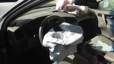 Sloopvoertuig volvo xc70 d5 awd momentum van het jaar 2004 aangedreven d5244t