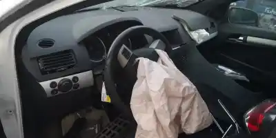 Veicolo di demolizione opel astra gtc cosmo dell'anno 2007 alimentato z19dt